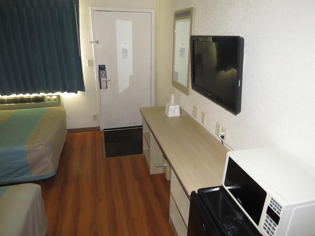 Motel 6-Mitchell, Sd Buitenkant foto