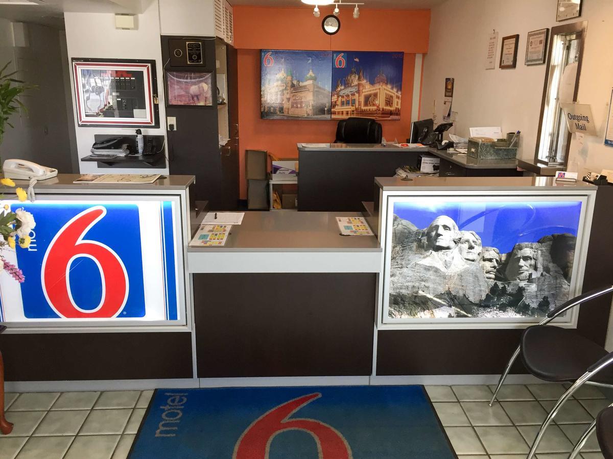 Motel 6-Mitchell, Sd Buitenkant foto