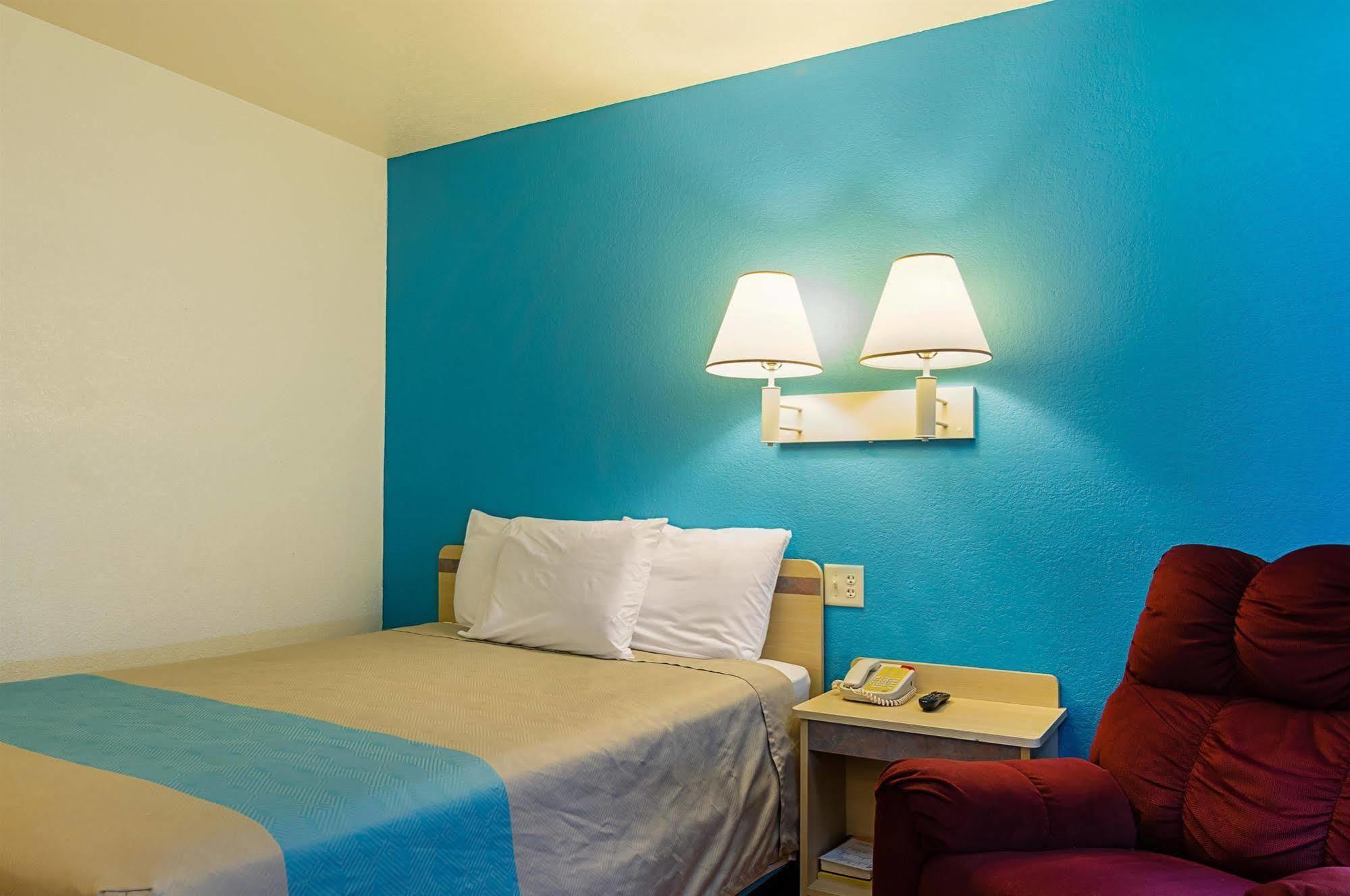 Motel 6-Mitchell, Sd Buitenkant foto